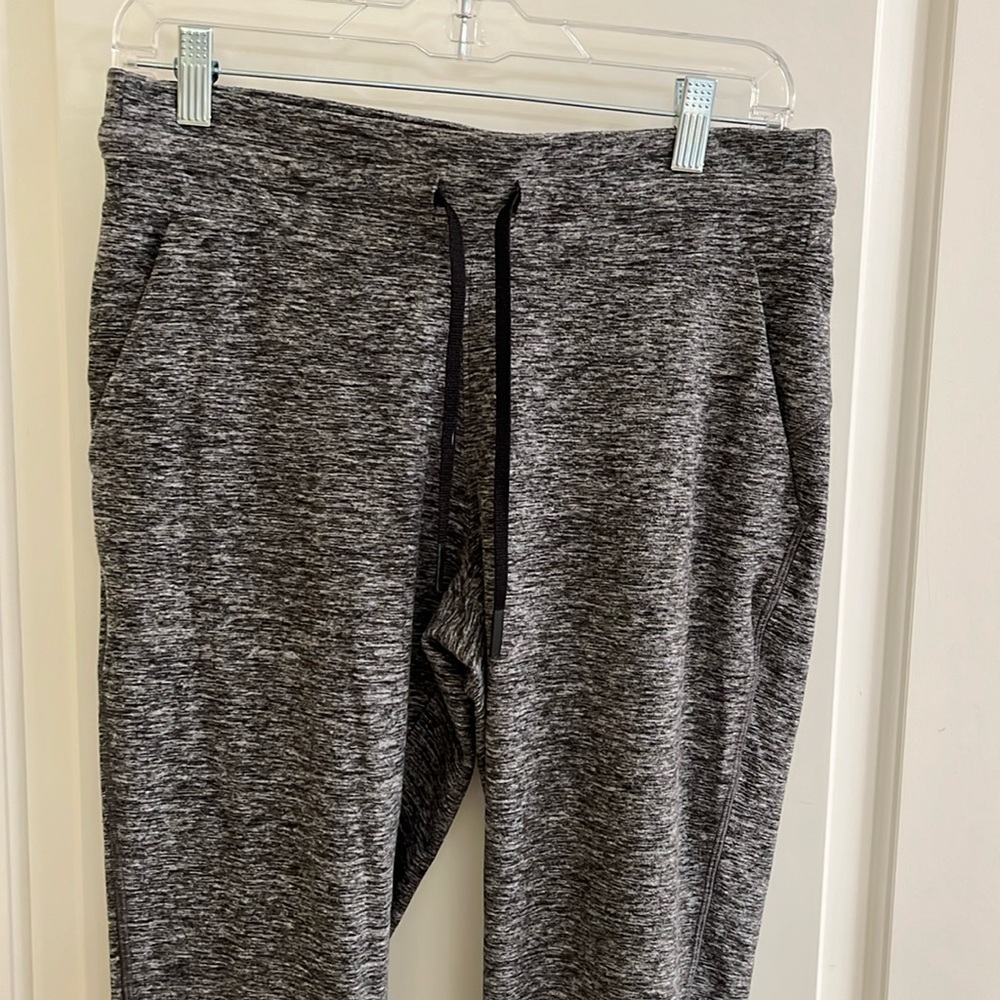 Lulu joggers like new!!!